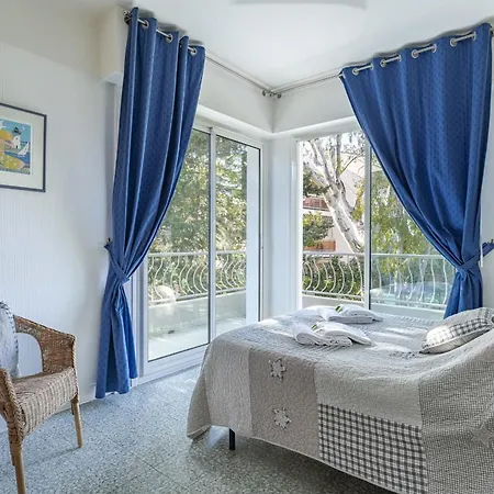 In The Heart Of The Cap D'antibes Lovely Flat * Antibes